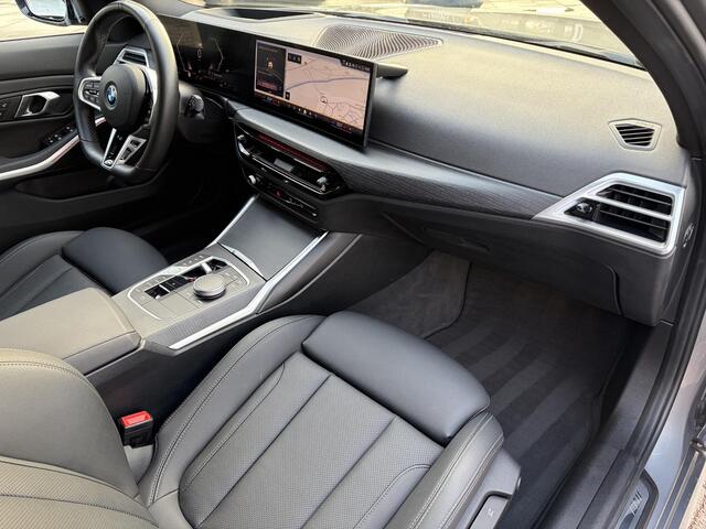 BMW 3-SERIE Touring 330e M-Sport Leder Navi Camera HiFi ACC Head Up St