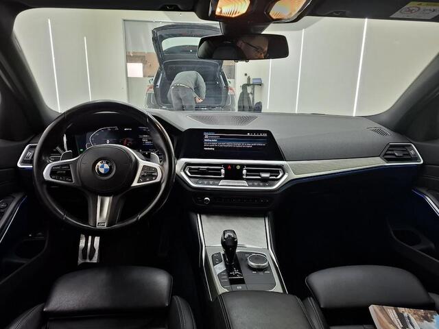 BMW 3-SERIE TOURING 330e M-SPORT I PLUG-IN HYBRID I LEDEREN BEKLEDING I 59.434KM