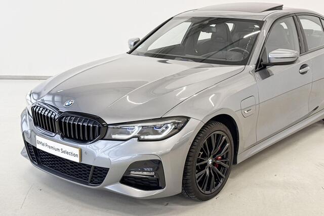 BMW 3-SERIE Sedan 330e High Executive M Sport Plus Pack Individual Aut.