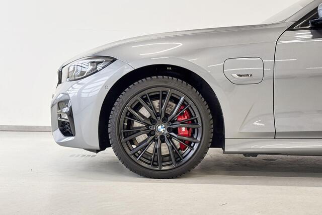 BMW 3-SERIE Sedan 330e High Executive M Sport Plus Pack Individual Aut.