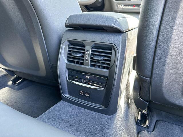 BMW 3-SERIE Touring 330e | M Sport | Innovation Pack | Comfort Pack