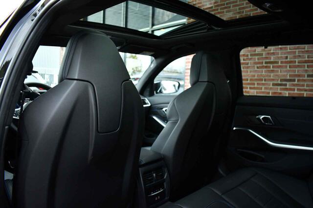 BMW 3-SERIE Touring 330e M-Sport Pro Pano M-zetels ACC HUD HiFi 19inch