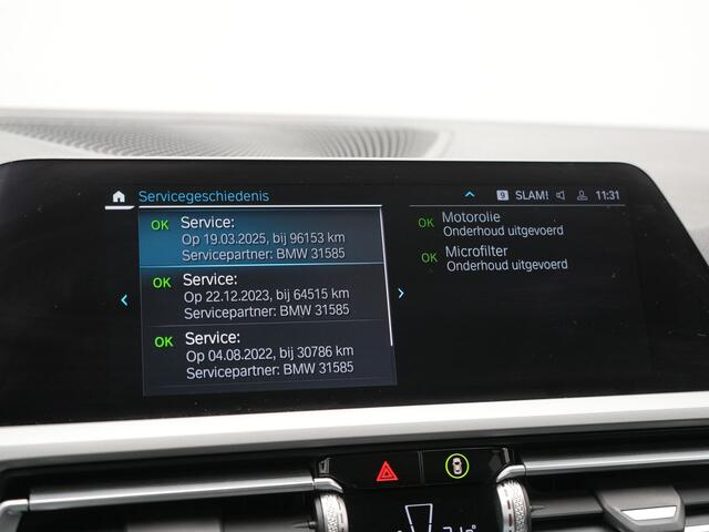 BMW 3-SERIE Touring 330e xDrive Plug In Hybrid 293pk Dealer O.H PHEV | Trekhaak Af Fabriek | Panodak | Adaptive Cruise | Camera | Verwarmde Stoelen | Hifi Sound | Blis | Keyless | Navigatie | Virtual | DAB | 18"L.M |