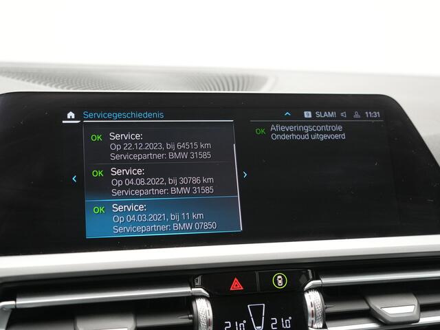 BMW 3-SERIE Touring 330e xDrive Plug In Hybrid 293pk Dealer O.H PHEV | Trekhaak Af Fabriek | Panodak | Adaptive Cruise | Camera | Verwarmde Stoelen | Hifi Sound | Blis | Keyless | Navigatie | Virtual | DAB | 18"L.M |