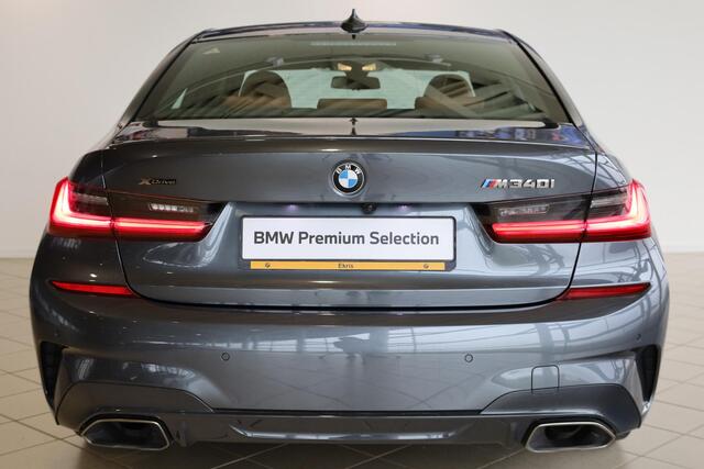 BMW 3-SERIE Sedan M340i xDrive | Sportstoelen | Adaptieve Cruise Controle | Achteruitrijcamera | M Sportremsysteem | Voorstoelen Verwarmd |