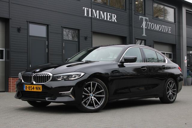 BMW 3-SERIE 320i High Executive - Leder - Stoelverwarming - Dealer onderhouden - Luxery line 18 Inch Lichtmetalen velgen