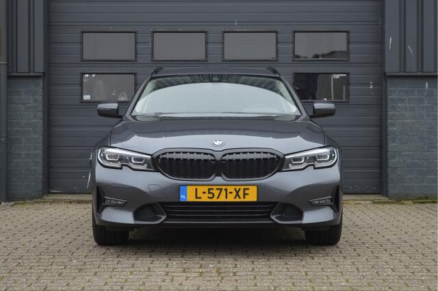 BMW 3-SERIE Touring 320i Business Edition | ORG. NL | LED | SFEERVERLICHTING |