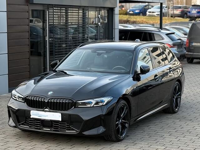 BMW 3-SERIE Touring 320d xDrive M-SPORT ** LED, NAVI+, LEDER, PANORAMA, H&K, HuD, TREKH, 19-inch LMV ** 1e EIG - UNFALLFREI ** ** INFORMEER OOK NAAR ONZE AANTREKKELIJKE FINANCIAL-LEASE TARIEVEN **