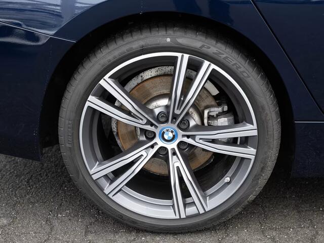 BMW 3-SERIE Touring 330e (215kW / 292pk) ** ADAPT. LED, ADAPT CRUISE, HuD, LEDER, WIDESCR, 19-inch LMV ** 1e EIG - UNFALLFREI ** ** INFORMEER OOK NAAR ONZE AANTREKKELIJKE FINANCIAL-LEASE TARIEVEN **