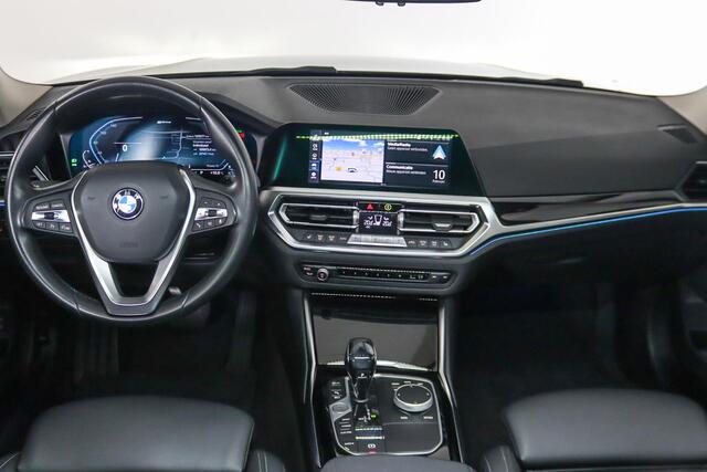 BMW 3-SERIE Touring 330e Business Edition Plus Trekhaak, Sportstoelen, DAB, Cruise Control, Apple Carplay,