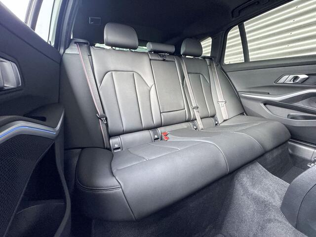 BMW 3-SERIE Touring 330e