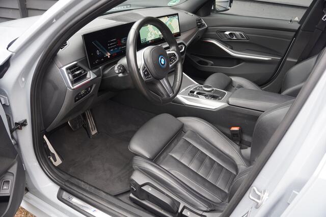 BMW 3-SERIE Touring 320e - M SPORT - LEDER - TREKHAAK - PANODAK - SHADOW LINE -