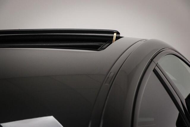 BMW 3-SERIE 318i M-Sport | TRAVEL- PACK | KANTELDAK | STOELVERWARMING | DAB | APPLE | 19"