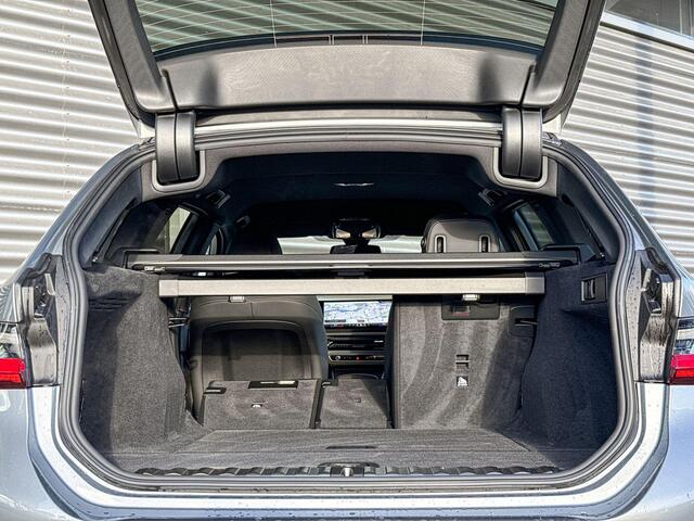 BMW 3-SERIE Touring 318i M Sportpakket / Comfort Pack / Comfort Access