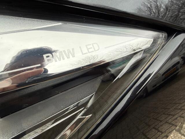 BMW 3-SERIE 318i Luxury Edition