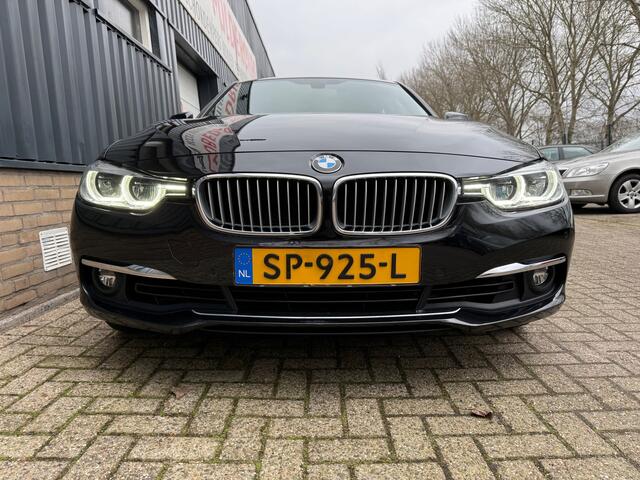 BMW 3-SERIE 318i Luxury Edition