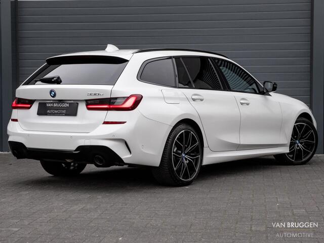BMW 3-SERIE Touring 330e M-Sport Pano 360 Trekhaak Sfeer E-Stoelen