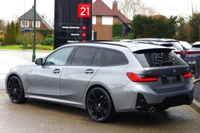 BMW 3-SERIE Touring 330e 293 PK xDrive M Sport PHEV, Panoramadak, Adap. Cruise Control, Memory, Head-Up