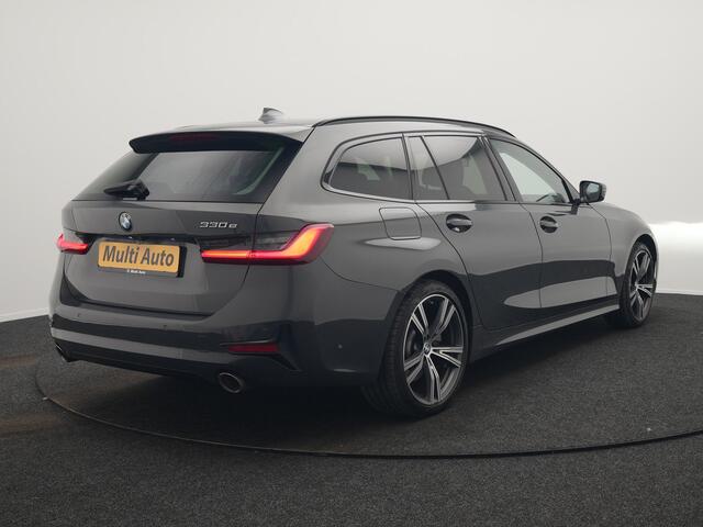 BMW 3-SERIE Touring 330e Sportline Plug In Hybrid 293pk Dealer O.H Dravitgau PHEV | Trekhaak af Fabriek | Laser LED | Adaptive Cruise | 360 Camera | Head Up | 19"L.M | Keyless | BLIS |