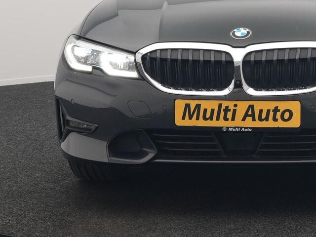 BMW 3-SERIE Touring 330e Sportline Plug In Hybrid 293pk Dealer O.H Dravitgau PHEV | Trekhaak af Fabriek | Laser LED | Adaptive Cruise | 360 Camera | Head Up | 19"L.M | Keyless | BLIS |