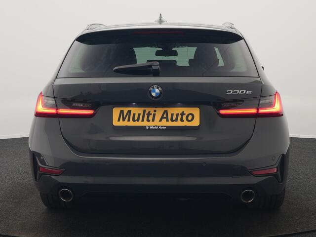 BMW 3-SERIE Touring 330e Sportline Plug In Hybrid 293pk Dealer O.H Dravitgau PHEV | Trekhaak af Fabriek | Laser LED | Adaptive Cruise | 360 Camera | Head Up | 19"L.M | Keyless | BLIS |