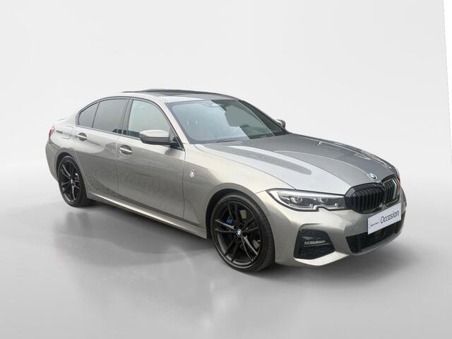 BMW 3-SERIE 330i High Executive Edition | Automaat | M-Sport | Schuif-Kantel Dak | Harman Kardon | 360* Camera | Dealer Onderhouden | Stuur/Stoel Verwarming | Apple Carplay/Android Auto
