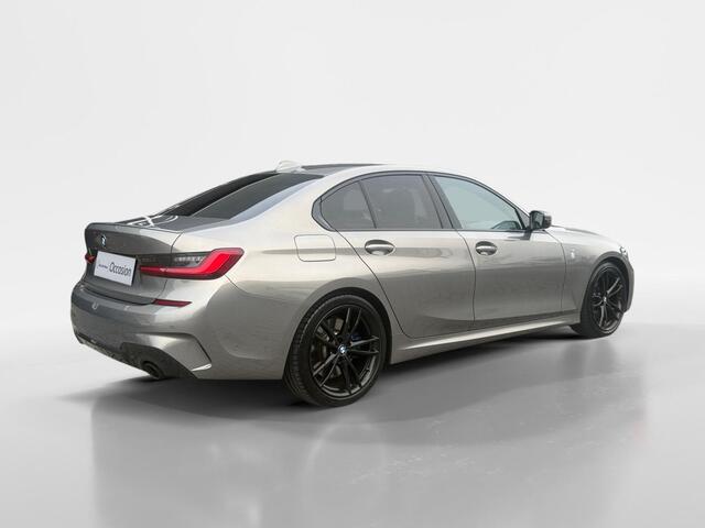 BMW 3-SERIE 330i High Executive Edition | Automaat | M-Sport | Schuif-Kantel Dak | Harman Kardon | 360* Camera | Dealer Onderhouden | Stuur/Stoel Verwarming | Apple Carplay/Android Auto