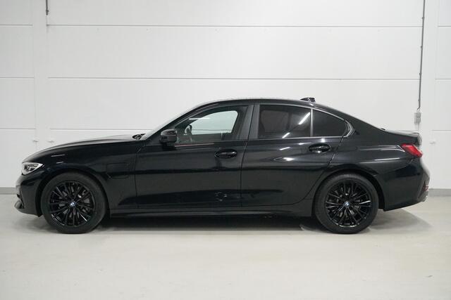 BMW 3-SERIE 330e eDrive Edition Hifi | Elektr. Trekhaak | 18"