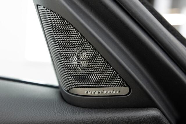 BMW 3-SERIE Touring 318i M Sport, HK Sound, Trekhaak, PDC, Digitale Dash!