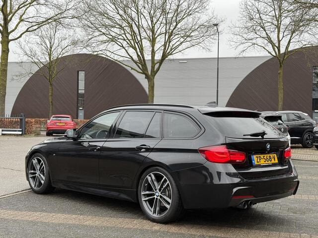 BMW 3-SERIE Touring 318i M Sport Corporate Lease HIGH EXEC.| 81.000KM!| ORIG. NL| LEER| ELEKTRISCHE ACHTERKLEP| AFNEEMBARE TREKHAAK| STOELVERWARMING| 19 INCH!| SUPER NETJES| RIJKLAARPRIJS INCL. 12 MND BOVAG GARANTIE