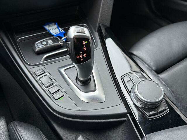 BMW 3-SERIE Verwacht 318D M Sport Edition Navi Leer Camera Trekhaak