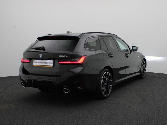 BMW 3-SERIE Touring 330e M Sportpakket | Comfort Pack | Stuurwielrand Verwarmd | Comfort Access | Trekhaak | DAB | HiFi | 19''