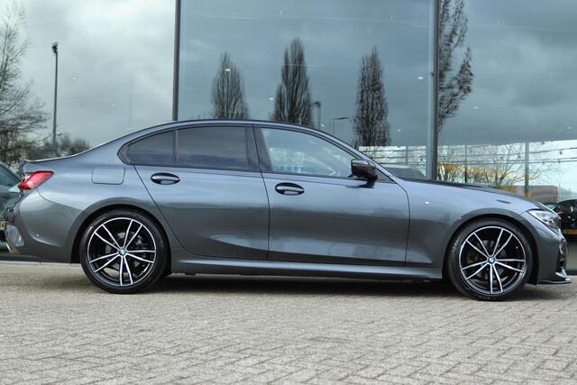 BMW 3-SERIE 320I HIGH EXECUTIVE M-SPORT | SHADOWLINE | MAXTON | CARPLAY | ADAPT. CRUISE | LED | CAMERA | AMBIENT LIGHT