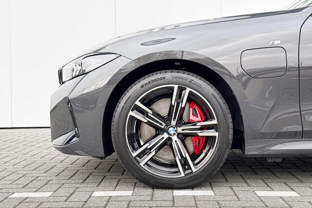 BMW 3-SERIE Touring 330e | M Sport | Panoramadak
