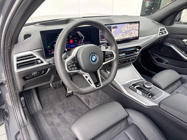 BMW 3-SERIE Touring 330e | M Sport | Panoramadak
