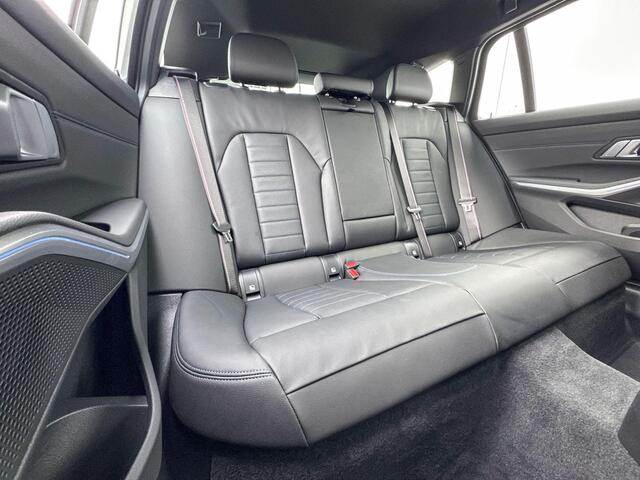 BMW 3-SERIE Touring 330e | M Sport | Panoramadak