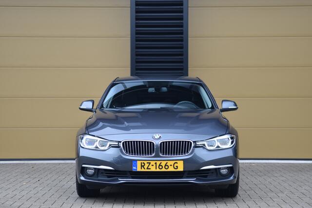 BMW 3-SERIE 320i Edition Luxury Line * Lichtpakket * Sportstuurwiel * Lederen Bekleding *