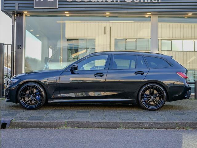 BMW 3-SERIE Touring 330e xDrive M-Sport / PANO / LASER LIGHT / CARPLAY!