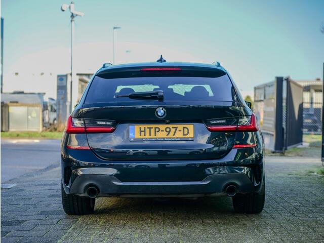 BMW 3-SERIE Touring 330e xDrive M-Sport / PANO / LASER LIGHT / CARPLAY!