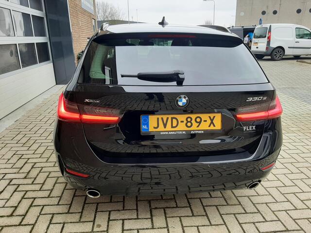 BMW 3-SERIE Touring 330e xDrive Trekhaak schadow line/sportline