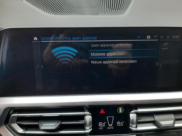 BMW 3-SERIE Touring 330e xDrive Trekhaak schadow line/sportline