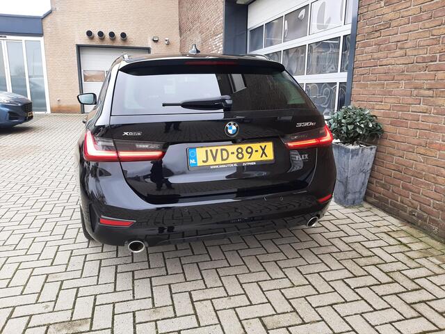 BMW 3-SERIE Touring 330e xDrive Trekhaak schadow line/sportline