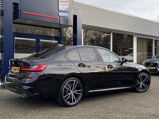 BMW 3-SERIE 330e M Sport High Executive / Automaat / NL-Auto / 55.000 Km / Dealer-Onderhouden / Vol-Leder / Schuif-Kanteldak / Head-Up Display / Digitaal Dashboard / LED / DAB / Apple-Carplay&Android-Auto / Navi / Rondom Camera's / Stuur+Stoelverwarming / Flippers / 