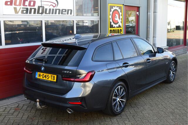 BMW 3-SERIE Touring 320e Business Edition Plus O.a: Haak, PDC, Clima, Navi, Carplay, Stoelverw, Etc. All-in prijs!