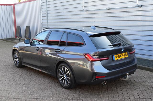 BMW 3-SERIE Touring 320e Business Edition Plus O.a: Haak, PDC, Clima, Navi, Carplay, Stoelverw, Etc. All-in prijs!
