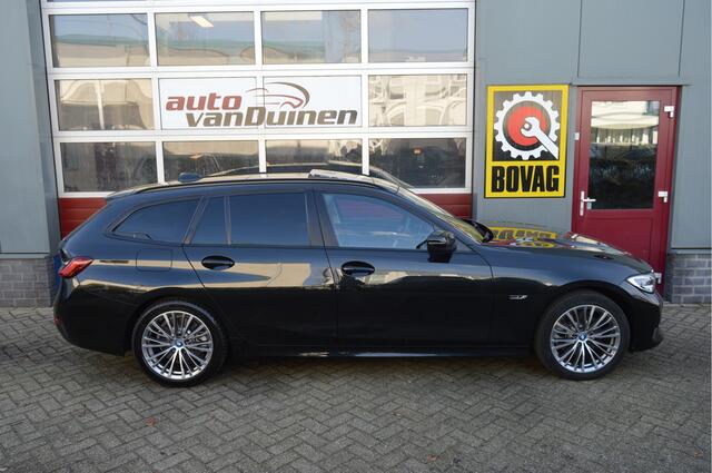 BMW 3-SERIE Touring 320e Business Edition Plus O.a: Pano, Haak, Stoelverw, PDC, Carplay, Navi, Etc. All-in prijs!