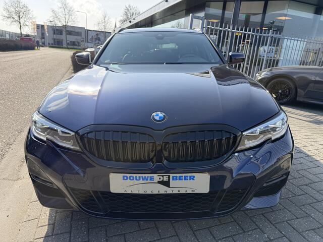 BMW 3-SERIE Touring 320i M Sport Trekhaak | LED | HiFi | Stoelverw.