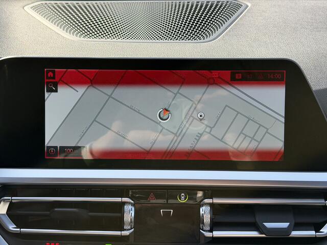 BMW 3-SERIE Touring 320i M Sport Trekhaak | LED | HiFi | Stoelverw.