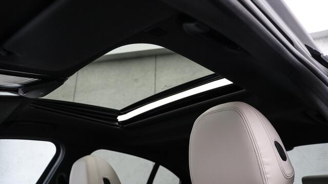 BMW 3-SERIE M340i xDrive | Laserlight | Head-up | Schuifdak | Harman/Kardon | Memory | Leder