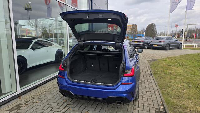 BMW 3-SERIE Touring 330i Executive Edition | NAP | Dealeronderhouden | 360° camera | M-Sport | Trekhaak | Portimao blau